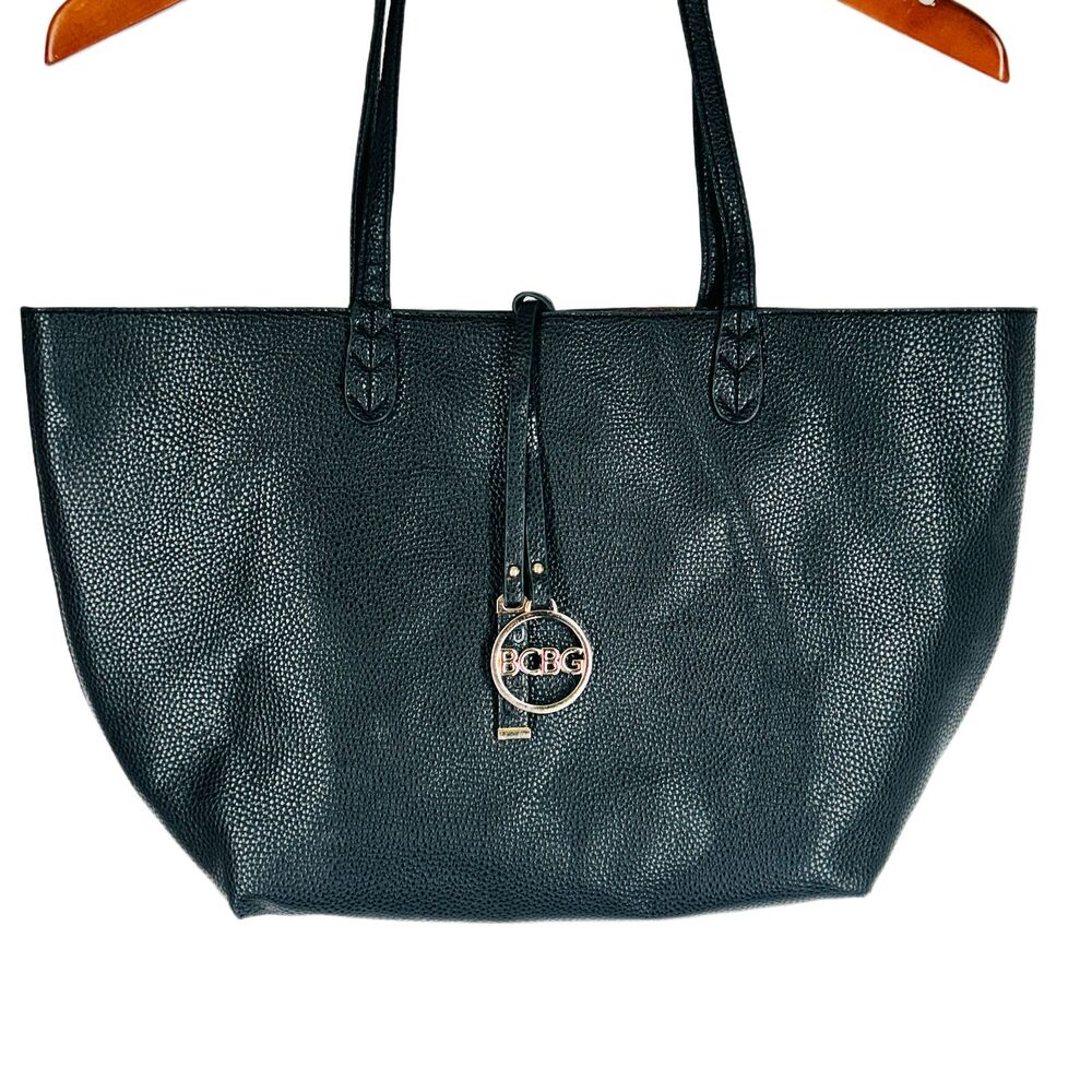 BCBG Reversible Tote Bag Textured Faux Leather Black Brown Gold Logo Charm - Picture 5 of 13